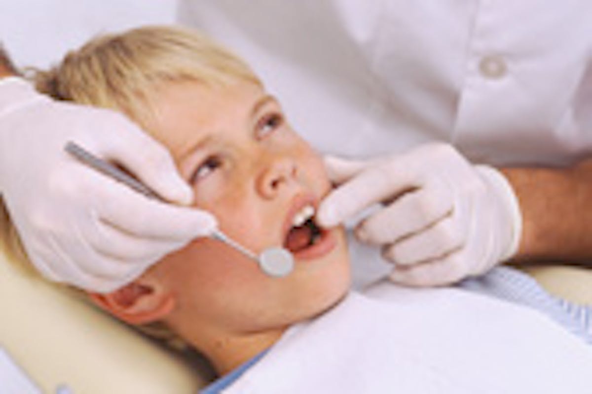 Tout savoir sur l'extraction d'une dent de lait - Dentiste pour Enfants