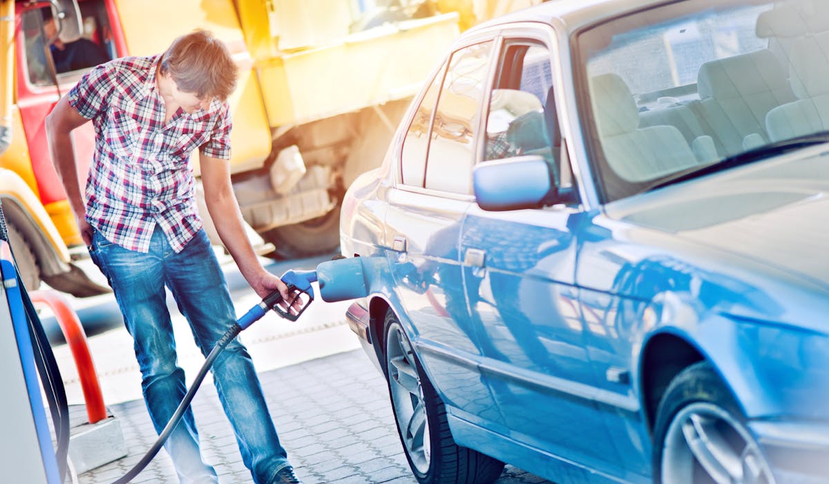 Choisir entre un véhicule diesel et un modèle essence n’est plus tant un débat écologique et technique qu’un raisonnement économique. Choisir entre un véhicule diesel et un modèle essence n’est plus tant un débat écologique et technique qu’un raisonnement économique.