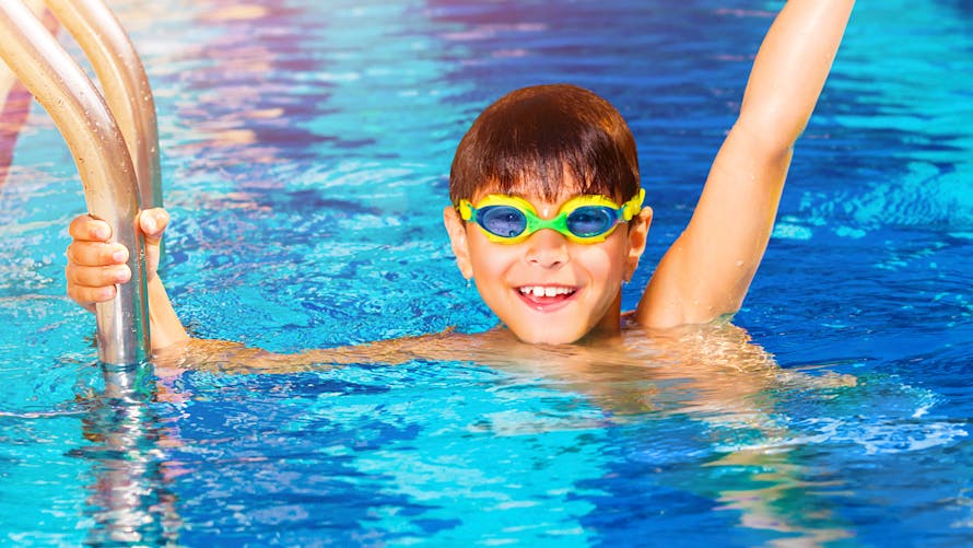 Votre enfant peut apprendre la natation grâce à l’opération Savoir nager.