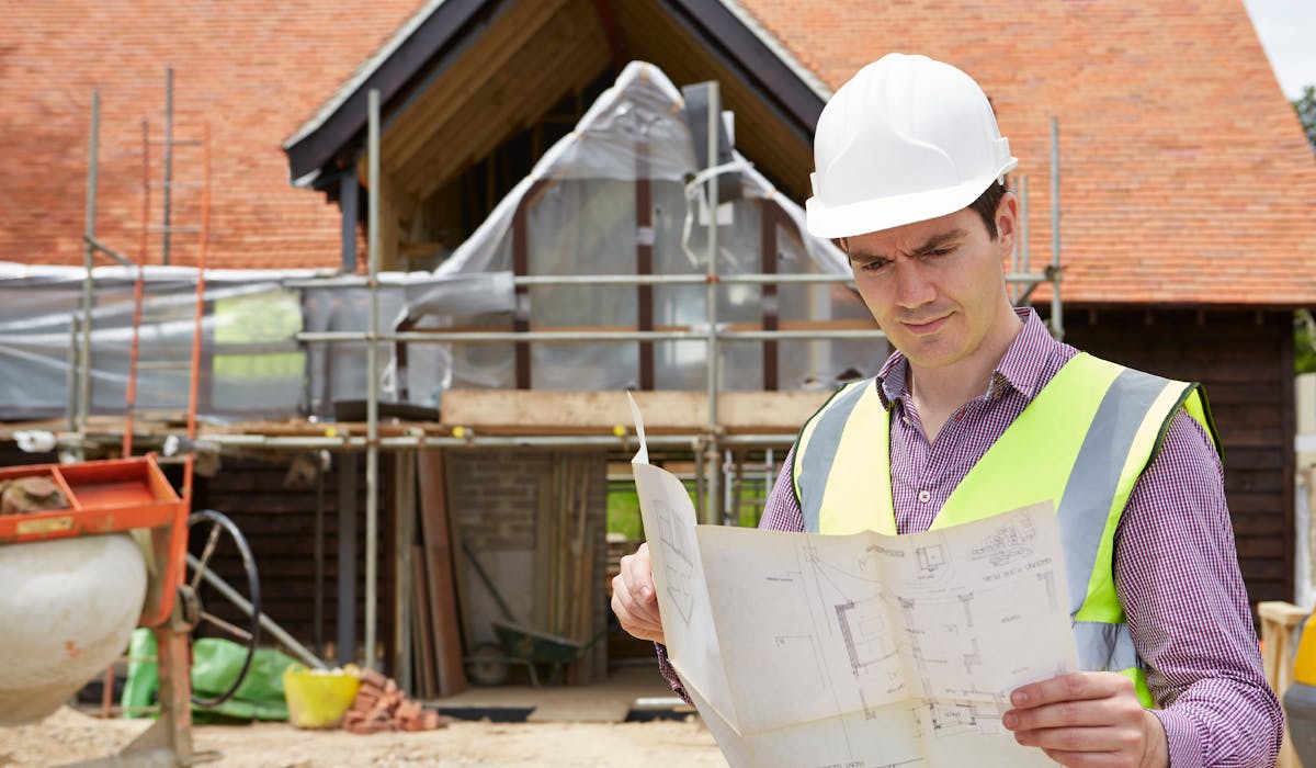 L’édification d’une maison, le percement d’une ouverture ou la création d’un toit-terrasse peuvent constituer un trouble de voisinage. L’édification d’une maison, le percement d’une ouverture ou la création d’un toit-terrasse peuvent constituer un trouble de voisinage.