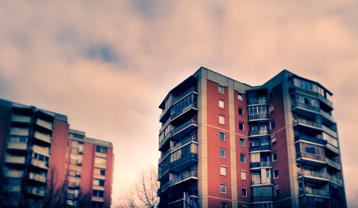 La faillite ne concerne pas seulement les copropriétés situées dans des quartiers où habite une population pauvre. La faillite ne concerne pas seulement les copropriétés situées dans des quartiers où habite une population pauvre.