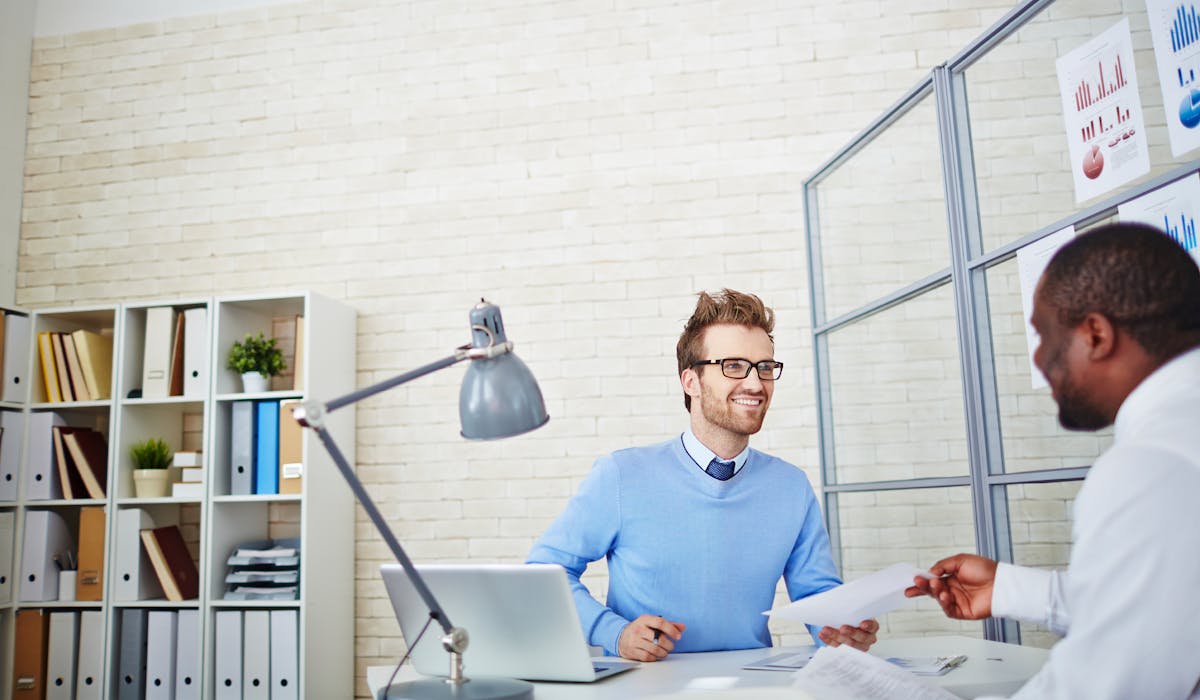 La personne qui conduit l’entretien peut être le chef d’entreprise, le responsable hiérarchique direct ou le responsable des ressources humaines ou de la formation. La personne qui conduit l’entretien peut être le chef d’entreprise, le responsable hiérarchique direct ou le responsable des ressources humaines ou de la formation.