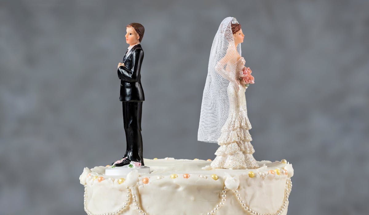 Sur 123 537 divorces prononcés en 2014, 66 234, soit 53,6 %, l’ont été par consentement mutuel. Sur 123 537 divorces prononcés en 2014, 66 234, soit 53,6 %, l’ont été par consentement mutuel.
