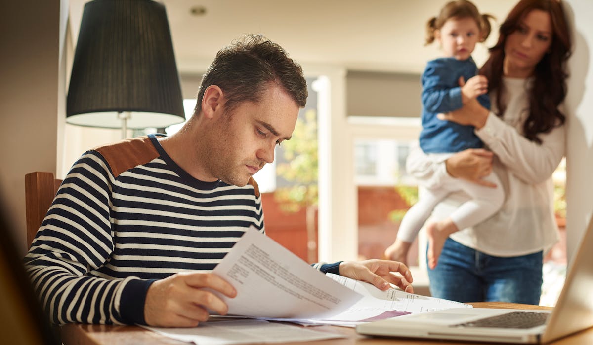 Au-delà d’un certain niveau de revenus, l’économie d’impôt apportée par la prise en compte du quotient familial est plafonnée. Au-delà d’un certain niveau de revenus, l’économie d’impôt apportée par la prise en compte du quotient familial est plafonnée.