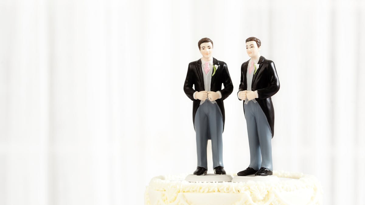 L’âge moyen des mariés en 2014 était plus élevé chez les couples homosexuels.