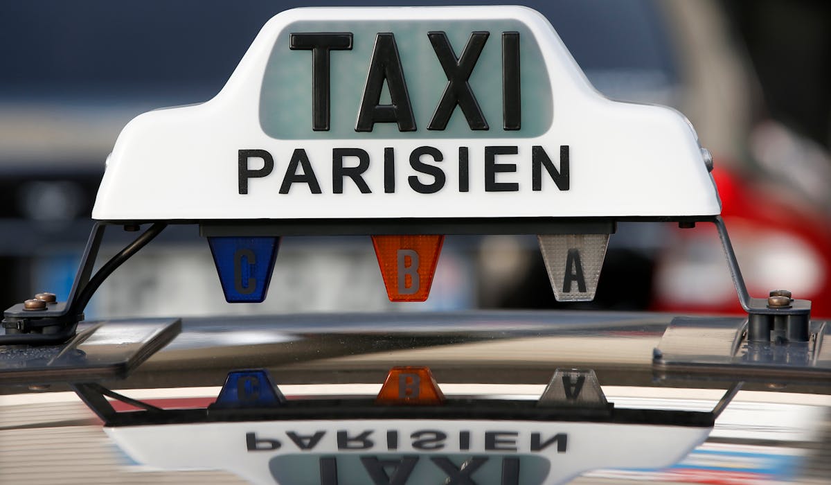 Une loi du 1er octobre 2014 avait mis sur les rails ce dispositif, destiné à permettre aux taxis de répliquer à la concurrence des VTC. Une loi du 1er octobre 2014 avait mis sur les rails ce dispositif, destiné à permettre aux taxis de répliquer à la concurrence des VTC.