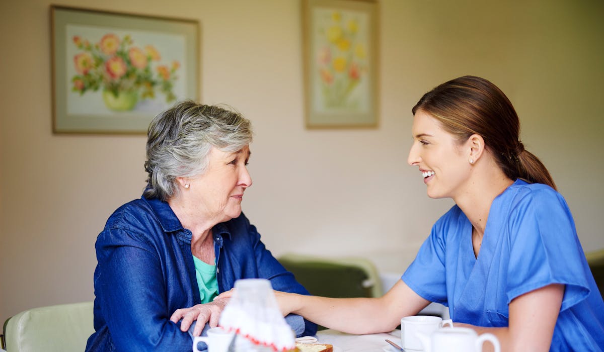 Combien Coute L Emploi D Un Salarie A Domicile Dossier