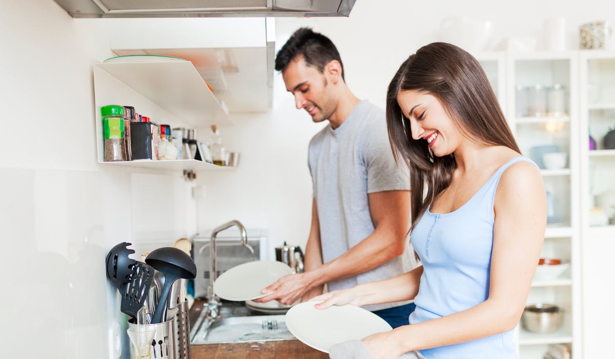 Le produit qui nettoie sans frotter, ce n’est qu’une promesse marketing. Le produit qui nettoie sans frotter, ce n’est qu’une promesse marketing.