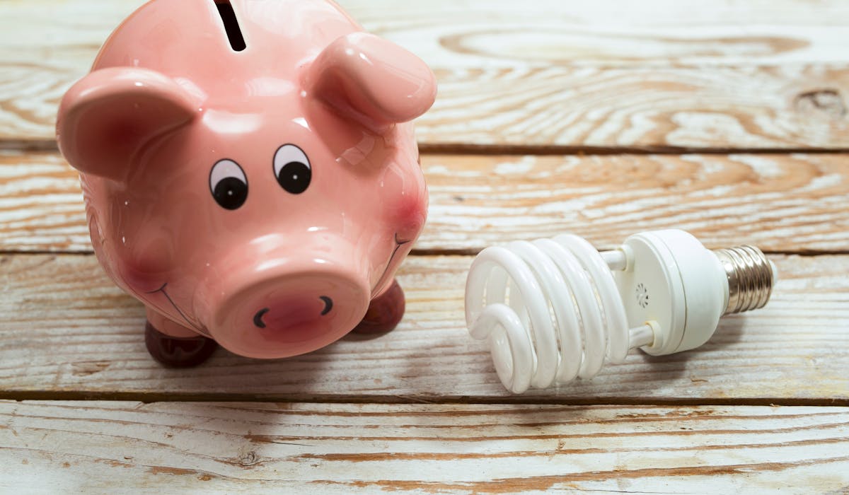 Changer d’opérateur d’électricité et de gaz peut faire réaliser de substantielles économies. Changer d’opérateur d’électricité et de gaz peut faire réaliser de substantielles économies.