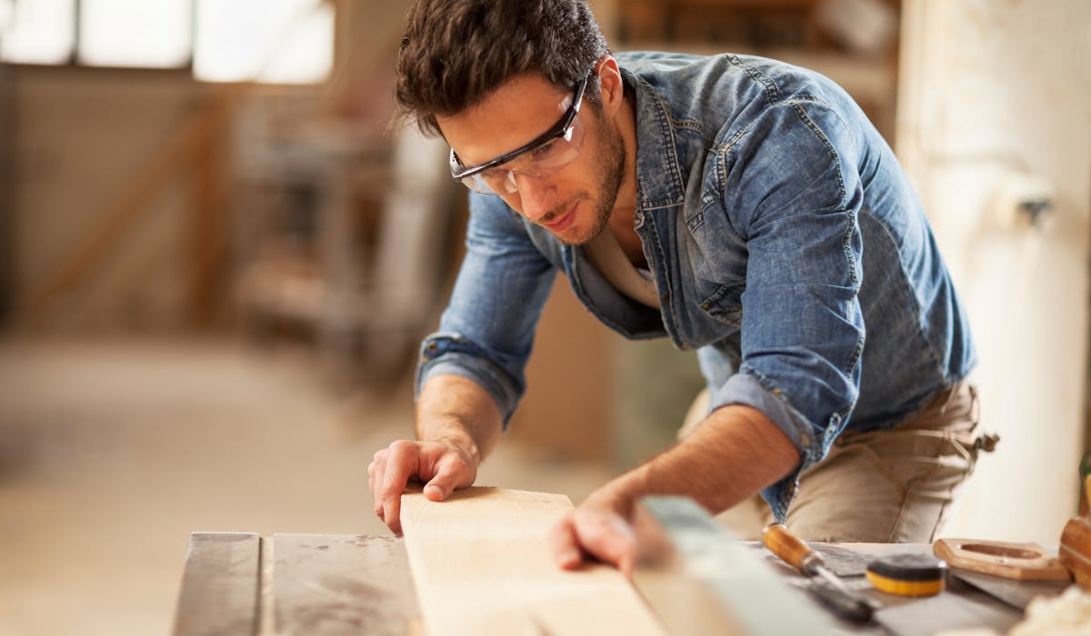 Le micro-entrepreneur est responsable des dommages causés par lui-même, ses locaux et son matériel professionnel. Le micro-entrepreneur est responsable des dommages causés par lui-même, ses locaux et son matériel professionnel.