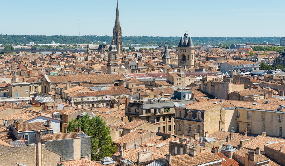 Vos impôts locaux sont calculés sur la même base : la valeur locative du logement au 1er janvier 2016. Vos impôts locaux sont calculés sur la même base : la valeur locative du logement au 1er janvier 2016.