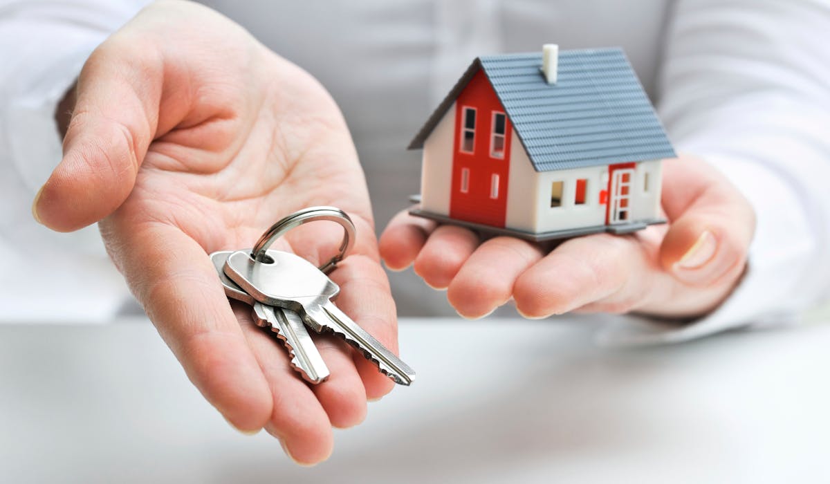 Le rabais moyen a atteint en août 3,9 % pour les appartements et 4,6 % pour les maisons. Le rabais moyen a atteint en août 3,9 % pour les appartements et 4,6 % pour les maisons.