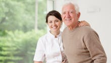 Maison de retraite : cinq points à vérifier dans un contrat de séjour