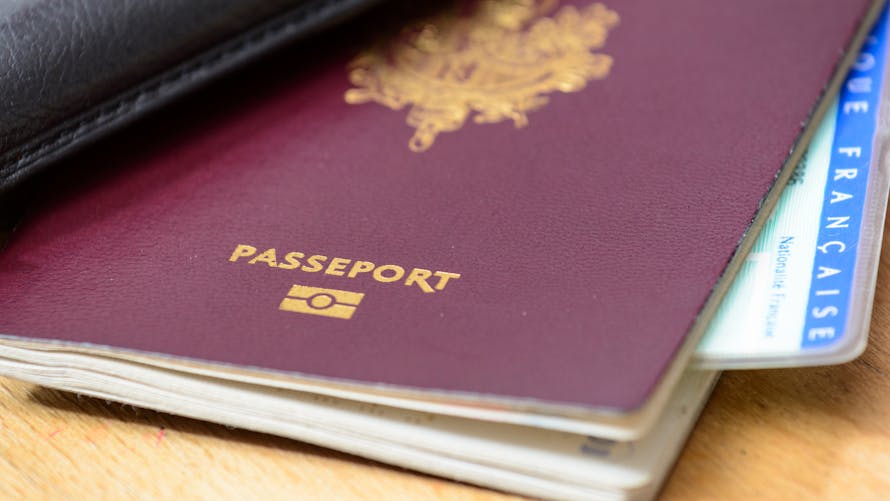 Le fichier doit regrouper de nombreuses données personnelles de tous les Français titulaires d’une carte d’identité ou d’un passeport.