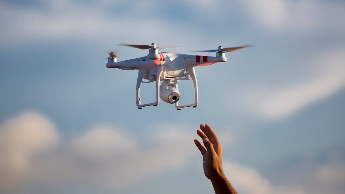 L’usage d’un drone au mépris des règles de sécurité est passible de poursuites pénales.