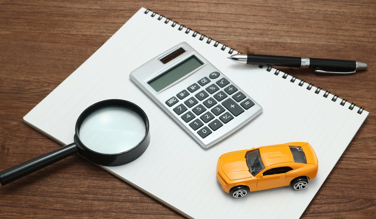 C’est l’âge qui détermine le plus fortement le tarif de l'assurance auto. C’est l’âge qui détermine le plus fortement le tarif de l'assurance auto.