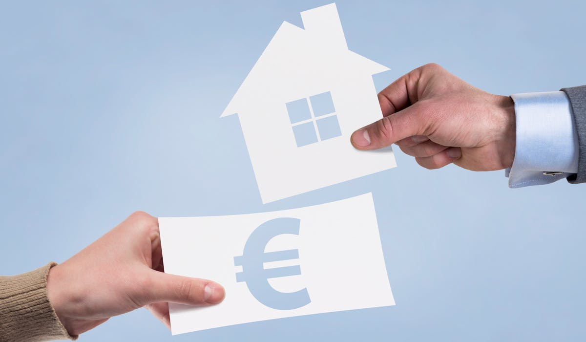 Dès que vous envisagez un achat immobilier, calculez votre apport et consultez votre banque. Dès que vous envisagez un achat immobilier, calculez votre apport et consultez votre banque.