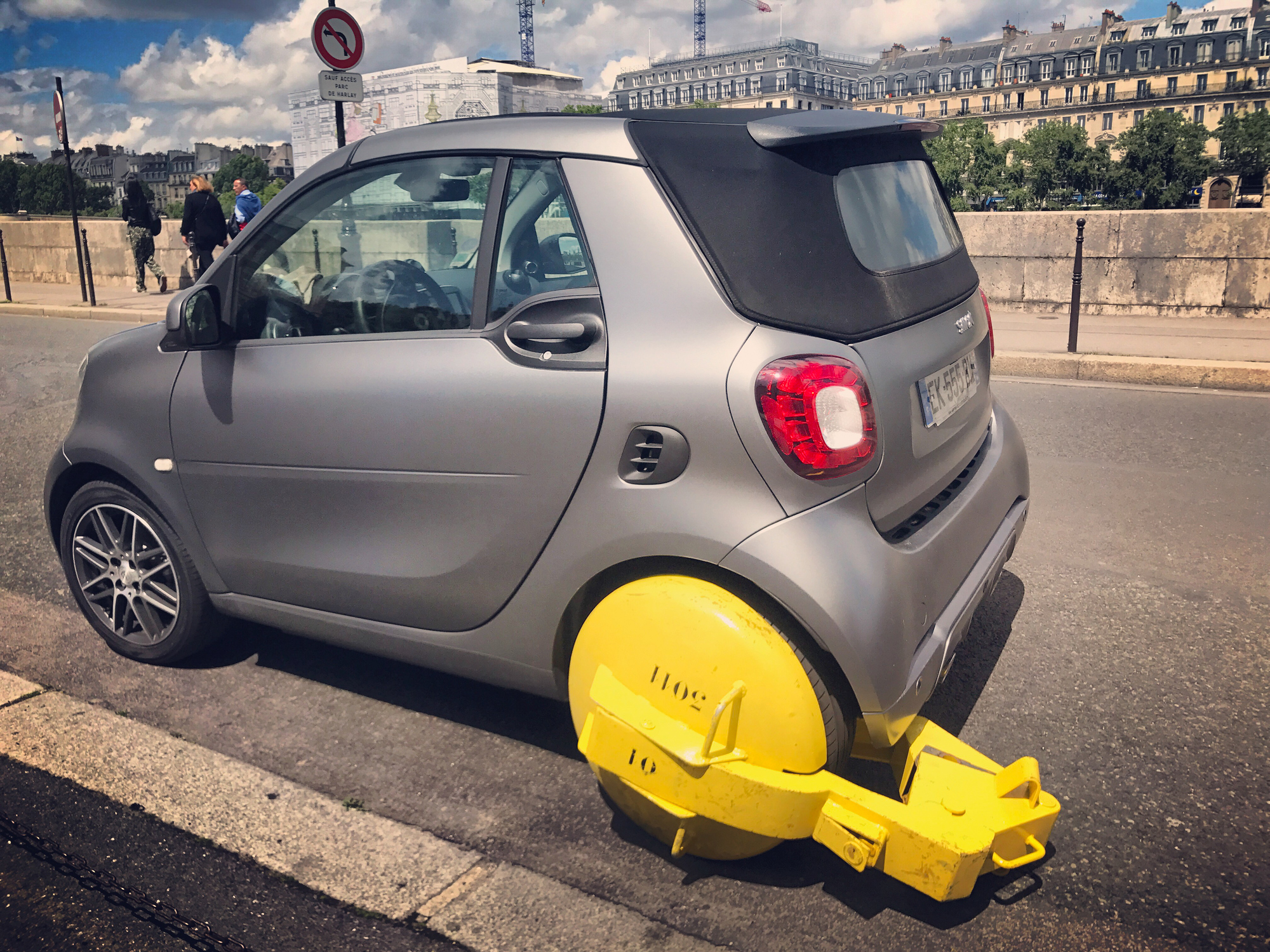 age enfant voiture avant