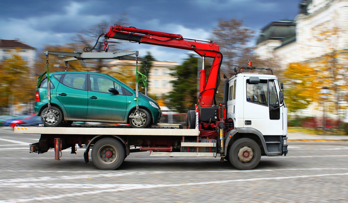 La majorité des contrats d’assurance auto prévoient une assistance directement payée par la compagnie. La majorité des contrats d’assurance auto prévoient une assistance directement payée par la compagnie.