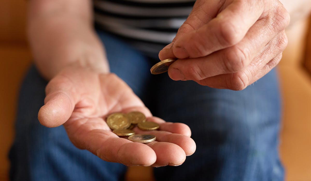 Le Minimum Vieillesse Sera Revalorise De 30 Euros En Avril