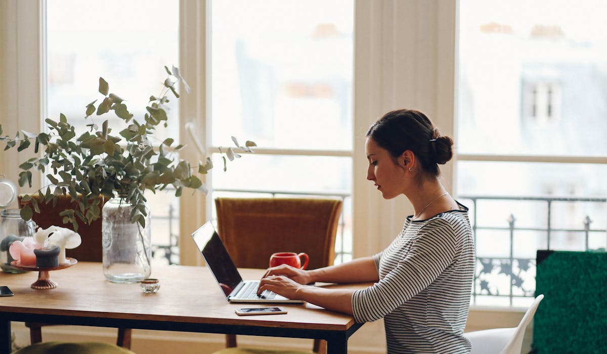 Seuls 2 % des salariés français télétravaillent dans un cadre formalisé. Seuls 2 % des salariés français télétravaillent dans un cadre formalisé.