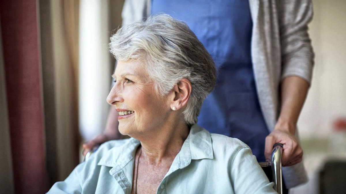 Fonctionnaires retraités : comment obtenir l’aide au maintien à domicile en 2018 ?