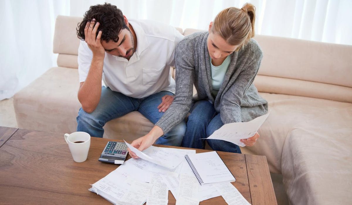 L’entreprise qui n’obtient pas le règlement spontané de ses créances a le droit de faire appel à des professionnels spécialisés pour que ses débiteurs payent. L’entreprise qui n’obtient pas le règlement spontané de ses créances a le droit de faire appel à des professionnels spécialisés pour que ses débiteurs payent.