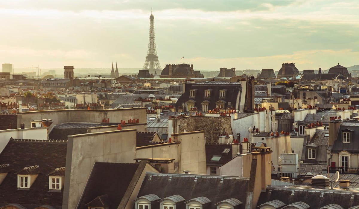 Les contraintes pesant sur les propriétaires louant des biens sur Airbnb sont particulièrement fortes à Paris. Les contraintes pesant sur les propriétaires louant des biens sur Airbnb sont particulièrement fortes à Paris.