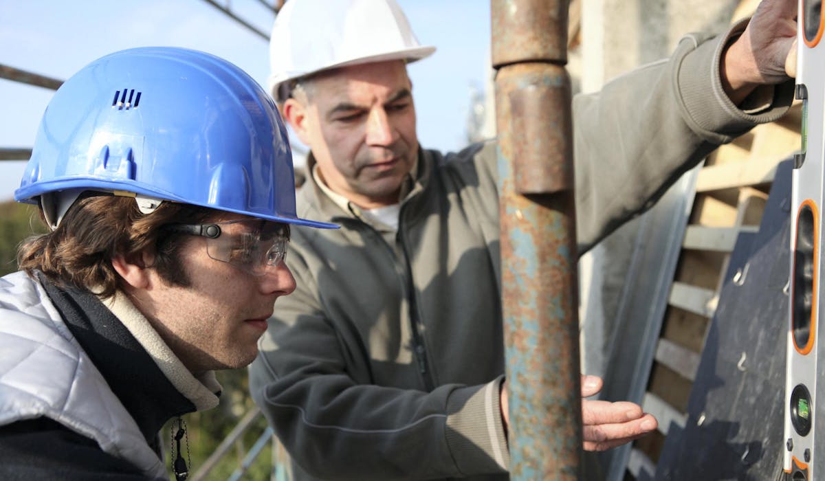 Le salaire perçu par les apprentis âgé de 16 à 20 ans va augmenter de 30 € nets par mois. Le salaire perçu par les apprentis âgé de 16 à 20 ans va augmenter de 30 € nets par mois.