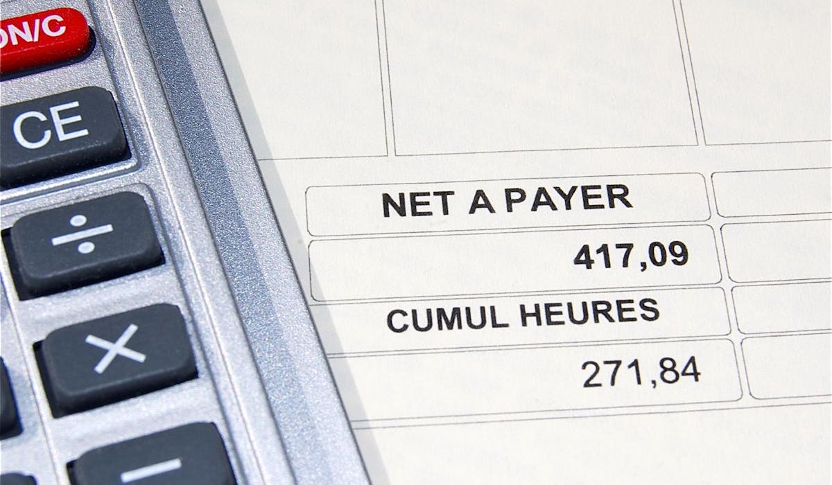 Les enfants de moins de 25 ans poursuivant des études peuvent être rattachés à votre foyer fiscal. Les enfants de moins de 25 ans poursuivant des études peuvent être rattachés à votre foyer fiscal.