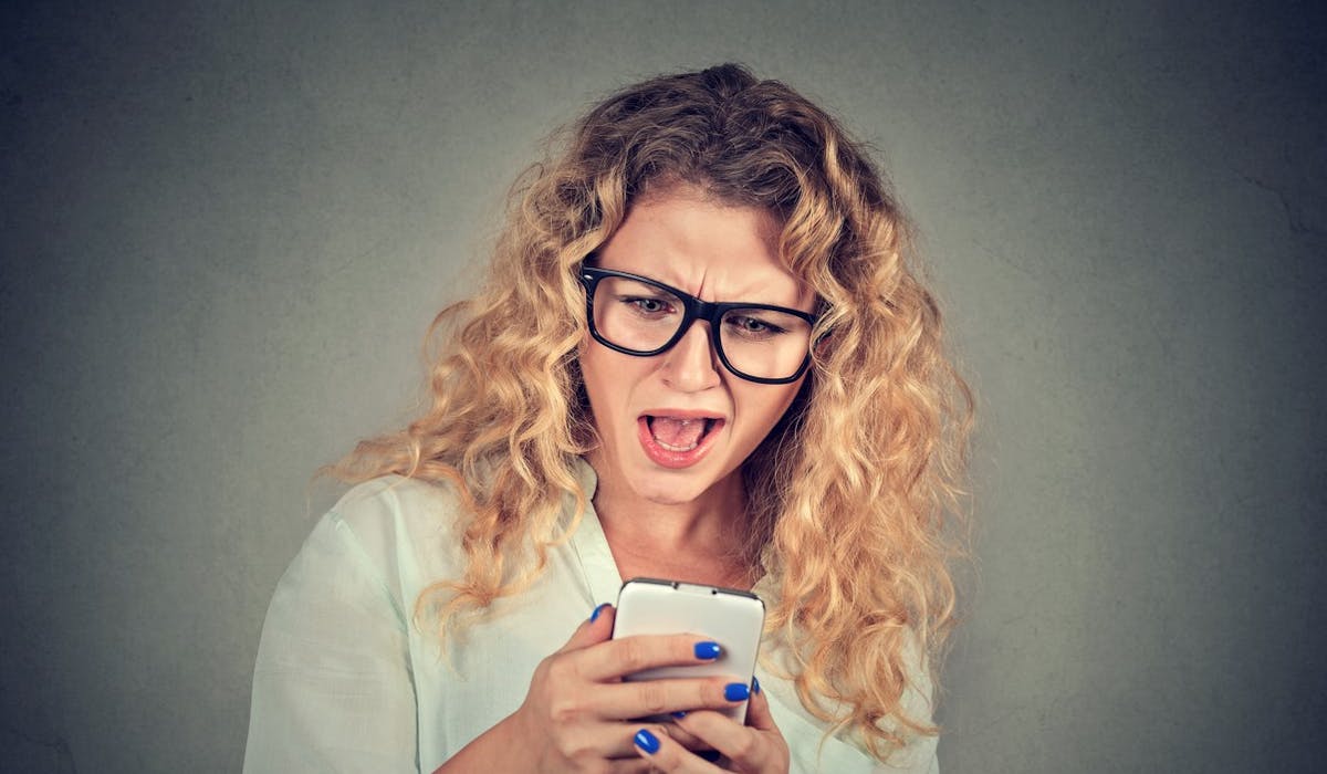 430 salariés ont appris leur licenciement par SMS. 430 salariés ont appris leur licenciement par SMS.