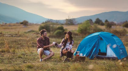 La loi française réglemente le camping sauvage.
