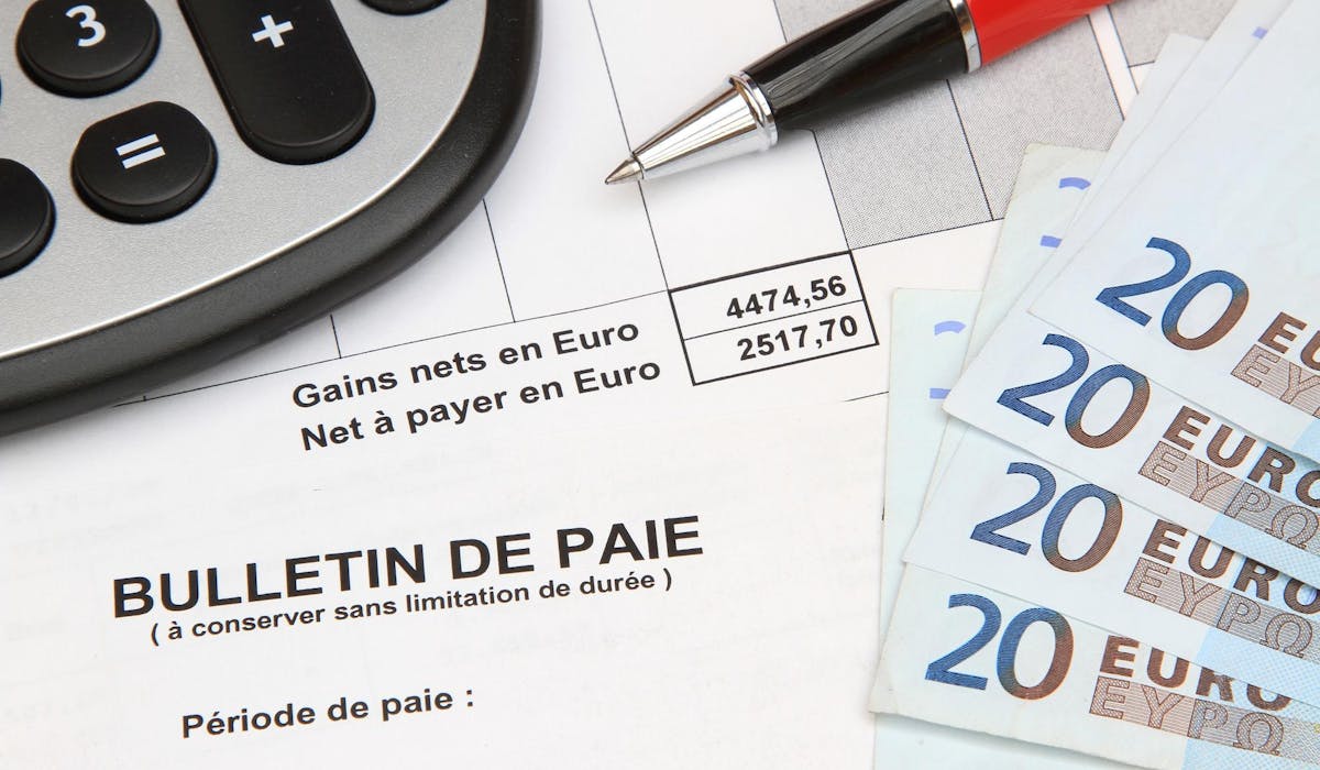 En donnant l’impression aux salariés que leur pouvoir d’achat diminue, le prélèvement à la source est propre à pénaliser la consommation. En donnant l’impression aux salariés que leur pouvoir d’achat diminue, le prélèvement à la source est propre à pénaliser la consommation.