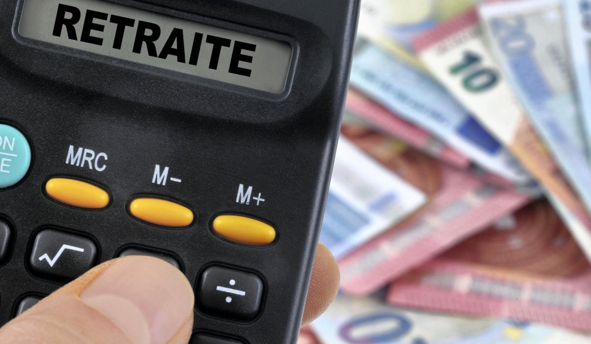Le rachat de trimestres de retraite vous permet d’accroître votre durée d’assurance tout en bénéficiant d’un avantage fiscal. Le rachat de trimestres de retraite vous permet d’accroître votre durée d’assurance tout en bénéficiant d’un avantage fiscal.