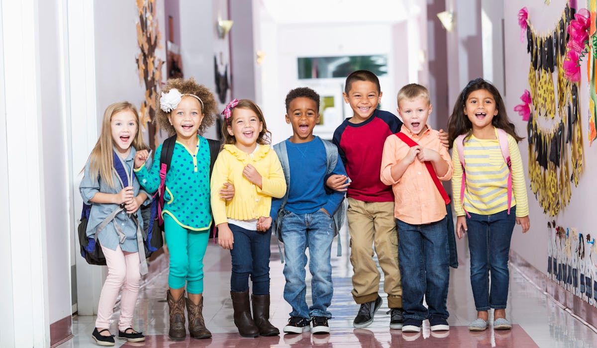 Le plan vise à améliorer l’offre d’activités extrascolaires proposées par les collectivités aux enfants. Le plan vise à améliorer l’offre d’activités extrascolaires proposées par les collectivités aux enfants.