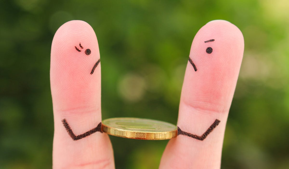 Le versement de la pension alimentaire est prioritaire sur les autres dépenses. Le versement de la pension alimentaire est prioritaire sur les autres dépenses.