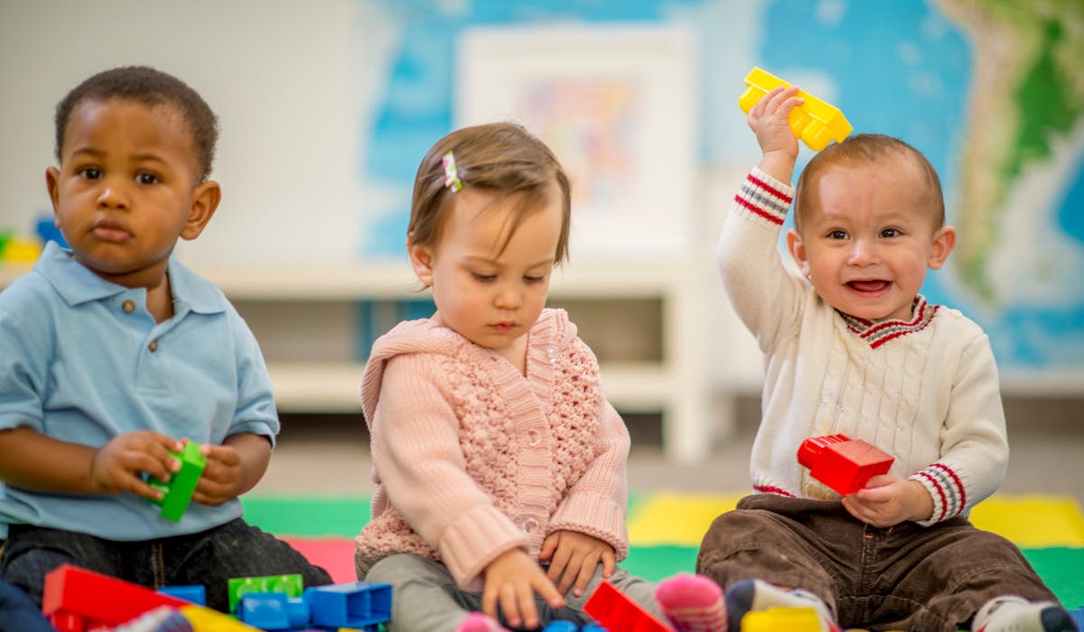 30 000 nouvelles places en crèche seront créées d’ici à 2022. 30 000 nouvelles places en crèche seront créées d’ici à 2022.