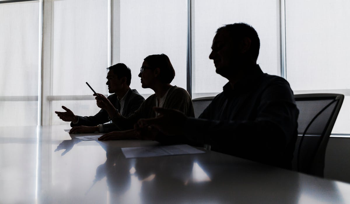 Les témoignages anonymes ne suffisent pas à prouver la faute d'un salarié. Les témoignages anonymes ne suffisent pas à prouver la faute d'un salarié.