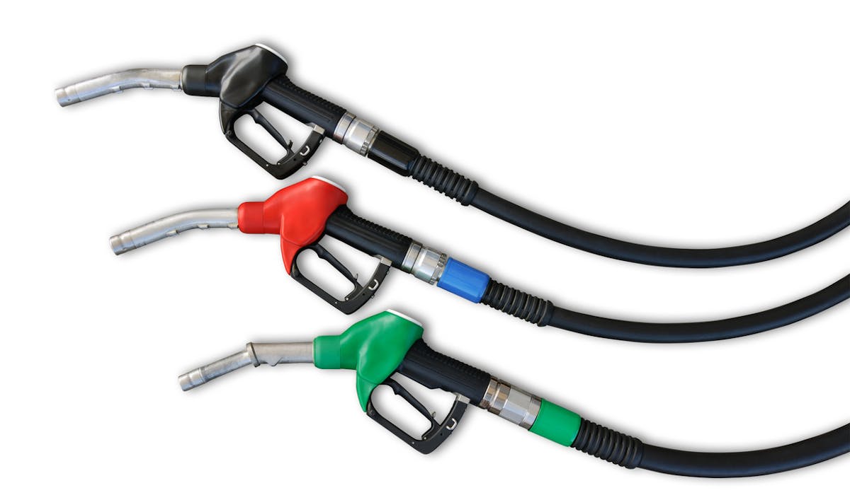 L’essence et le diesel changent de nom dans les stations-service. L’essence et le diesel changent de nom dans les stations-service.