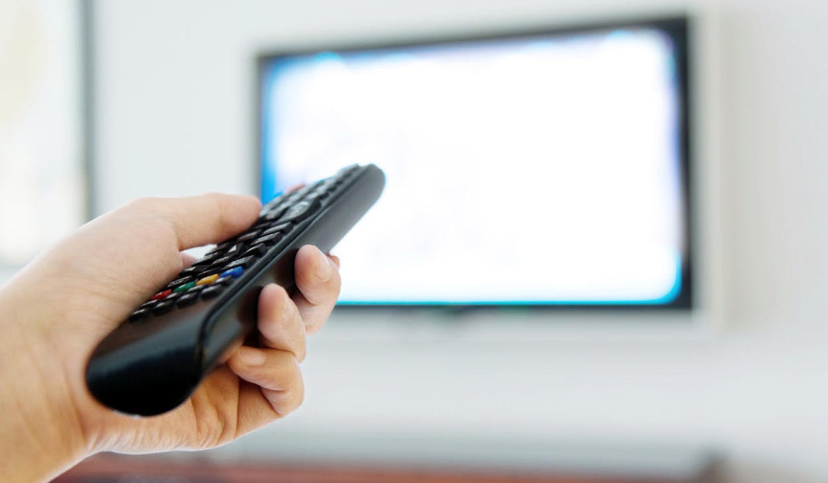 Les foyers fiscaux exonérés de taxe d'habitation ne paieront pas non plus de redevance télé. Les foyers fiscaux exonérés de taxe d'habitation ne paieront pas non plus de redevance télé.