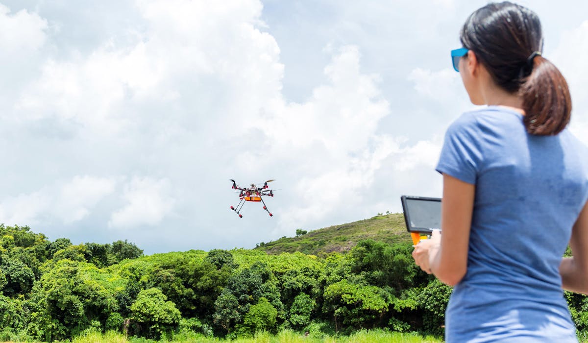 Seuls seront soumis à l’obligation d’enregistrement les drones pesant au moins 800 grammes. Seuls seront soumis à l’obligation d’enregistrement les drones pesant au moins 800 grammes.