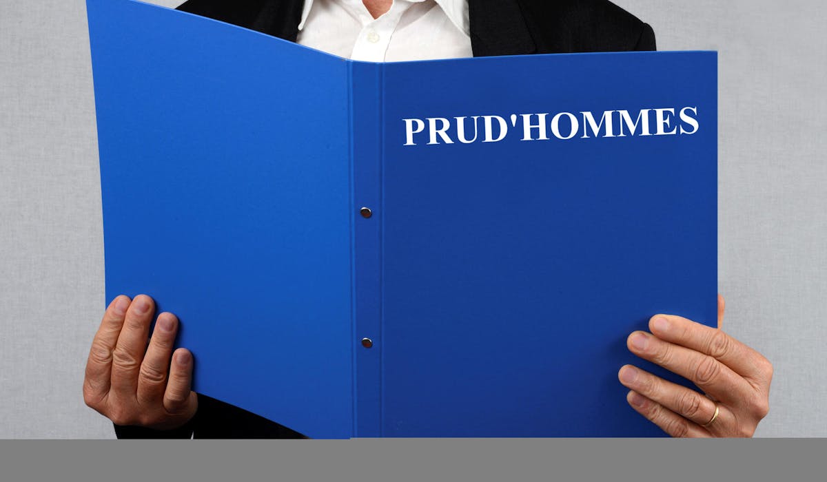 Les conseils de prud’hommes tranchent les litiges individuels de travail. Les conseils de prud’hommes tranchent les litiges individuels de travail.