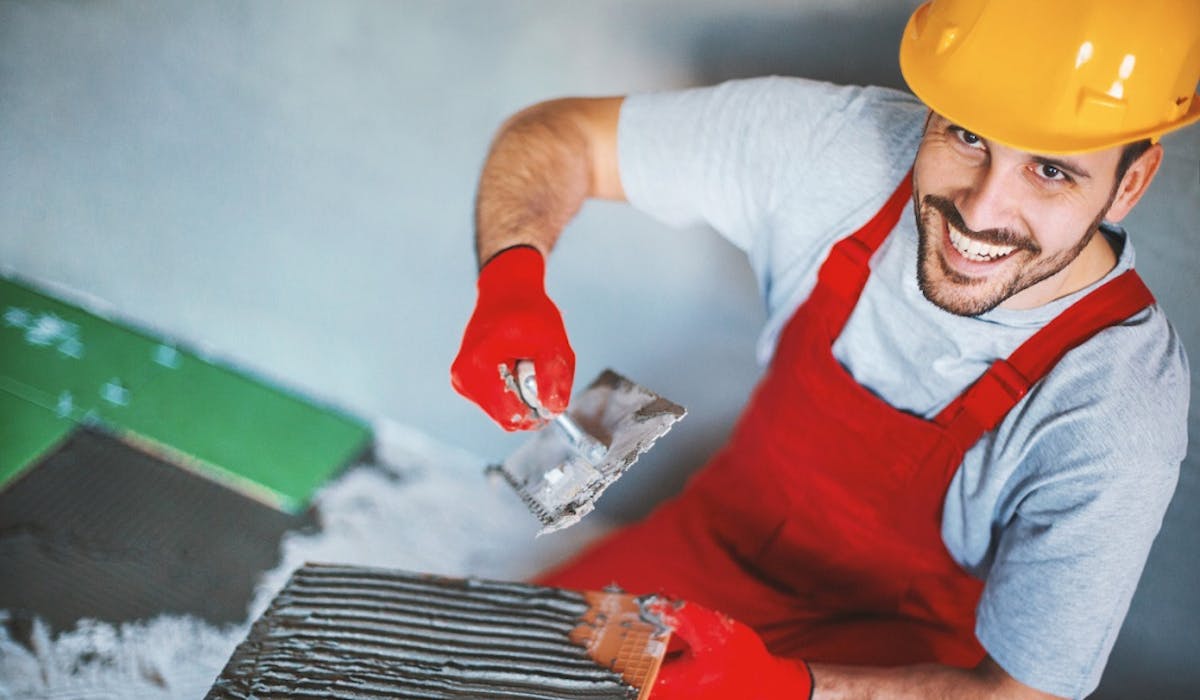 EDF propose une offre de services de travaux à domicile réalisés par des artisans indépendants. EDF propose une offre de services de travaux à domicile réalisés par des artisans indépendants.