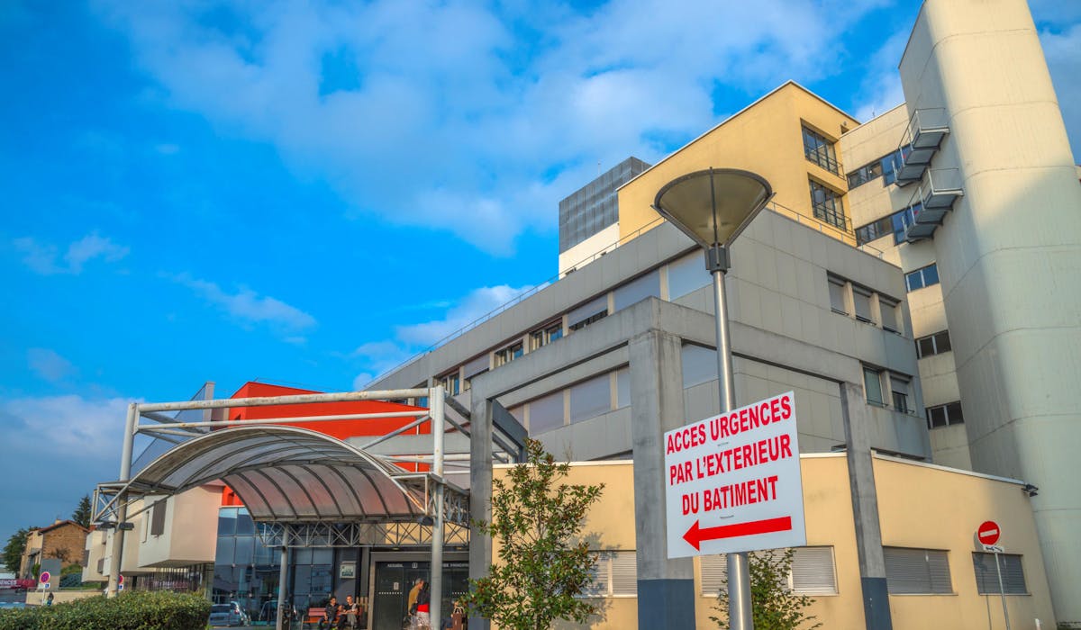 Le gouvernement compte remodeler la carte hospitalière. Le gouvernement compte remodeler la carte hospitalière.