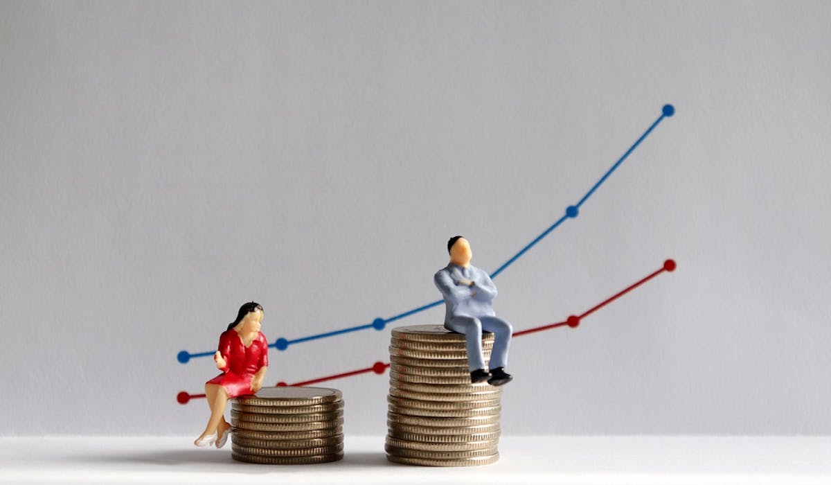 L’écart de salaire entre les pères et les mères est de 23 % tous âges confondus dans le secteur privé. L’écart de salaire entre les pères et les mères est de 23 % tous âges confondus dans le secteur privé.