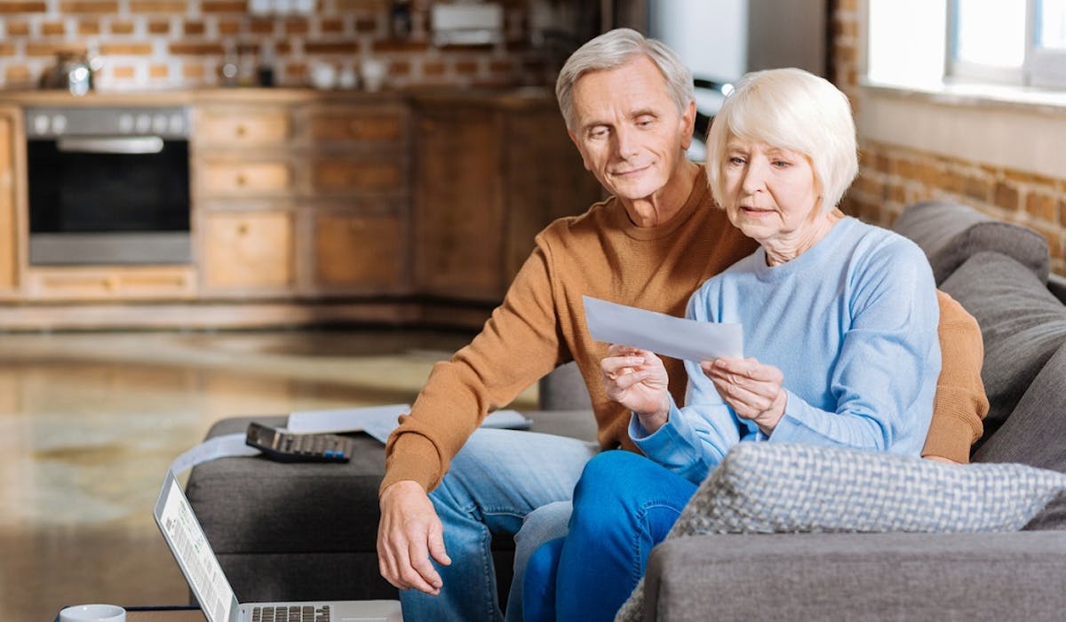 Les retraites complémentaires du privé devraient être indexées sur l’inflation. Les retraites complémentaires du privé devraient être indexées sur l’inflation.