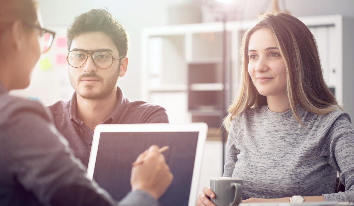 Un expert-comptable peut vous donner une consultation gratuite. Un expert-comptable peut vous donner une consultation gratuite.