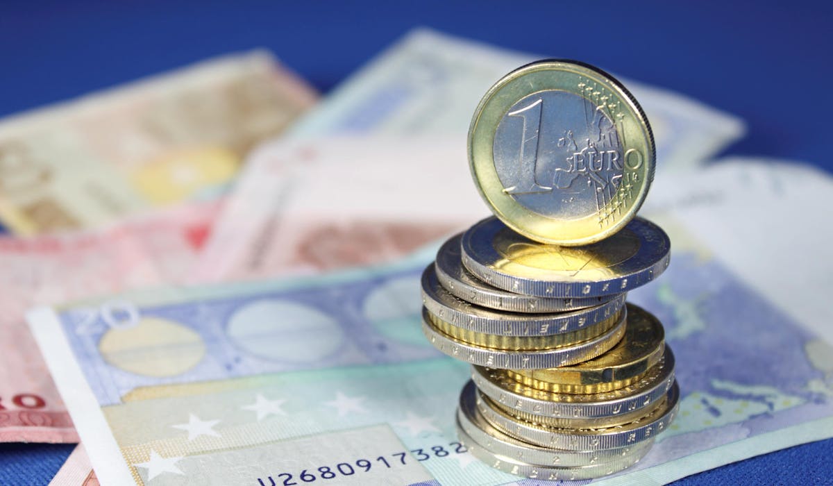 Le taux du prélèvement forfaitaire unique s’élève à 30 %. Le taux du prélèvement forfaitaire unique s’élève à 30 %.