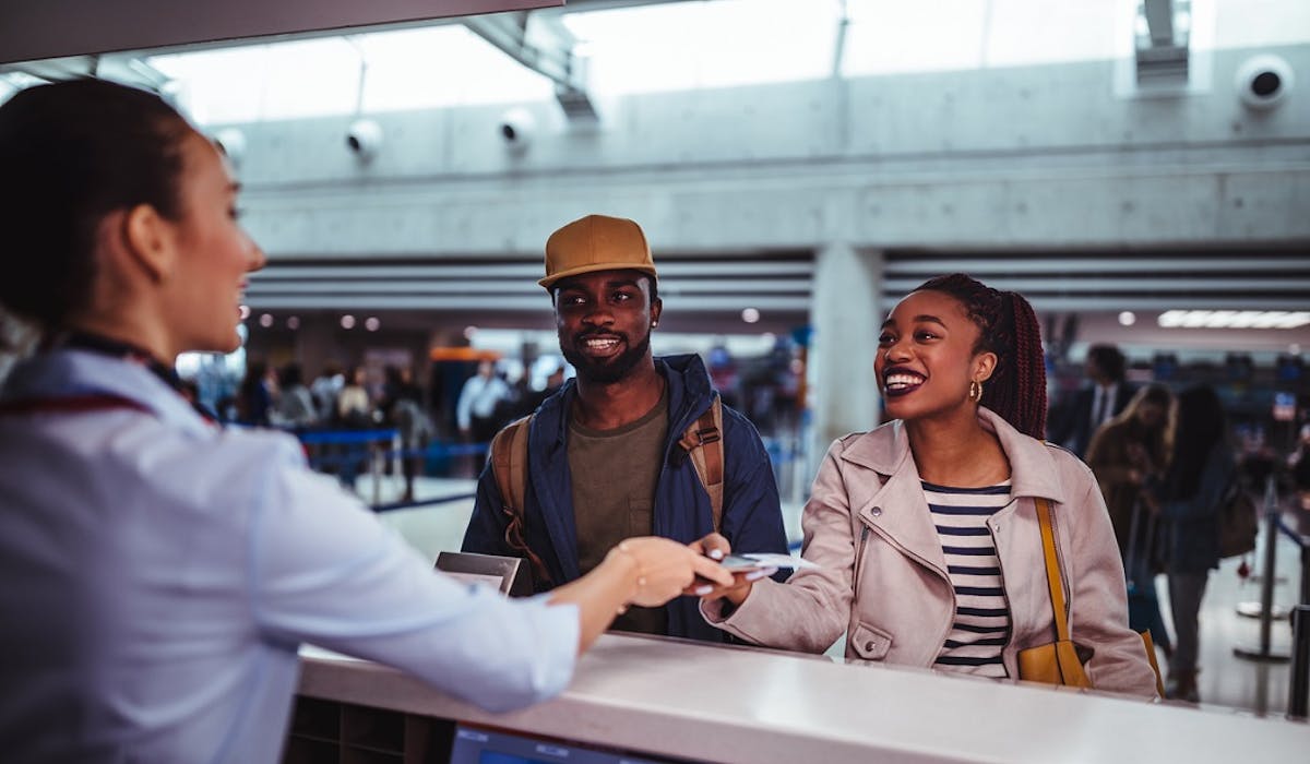 La carte bancaire utilisée pour réserver son billet d'avion en ligne peut être vérifiée le jour de l'embarquement. La carte bancaire utilisée pour réserver son billet d'avion en ligne peut être vérifiée le jour de l'embarquement.