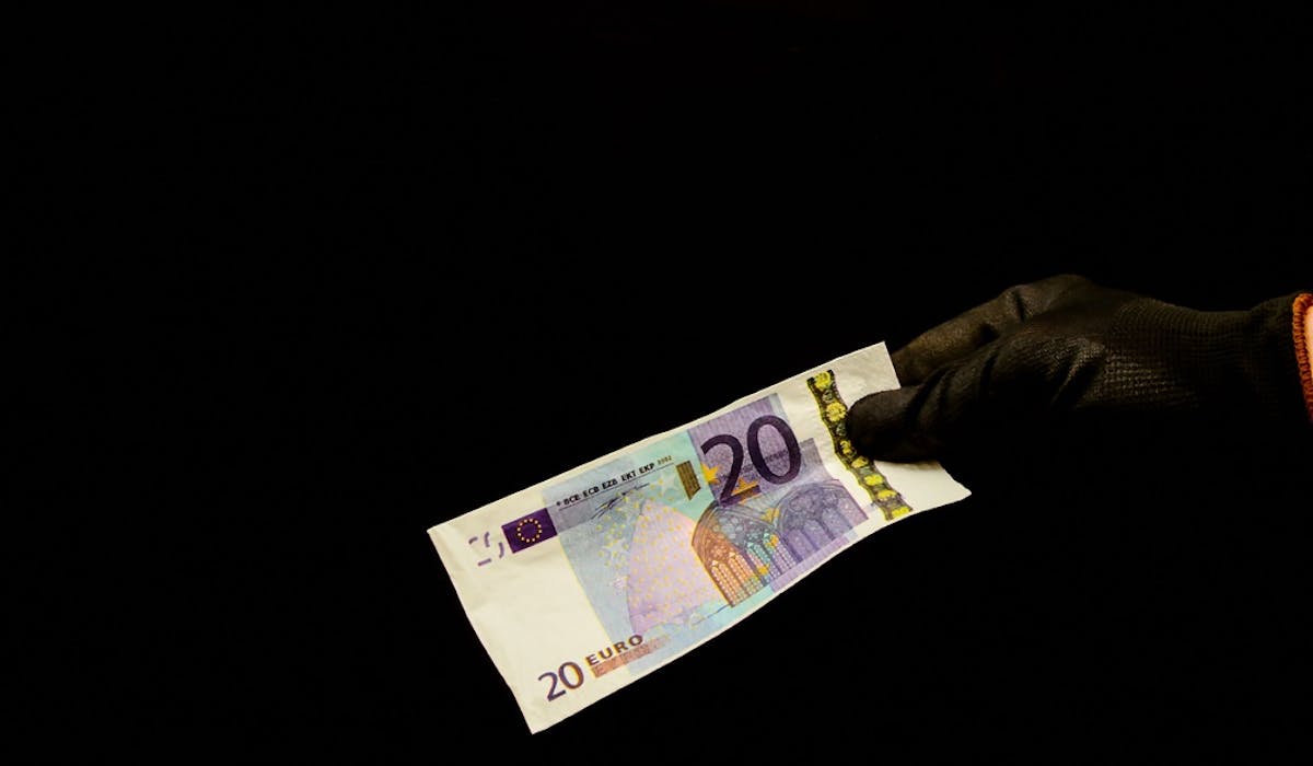 Arnaque Gare Aux Faux Billets De 20 Euros Dossier